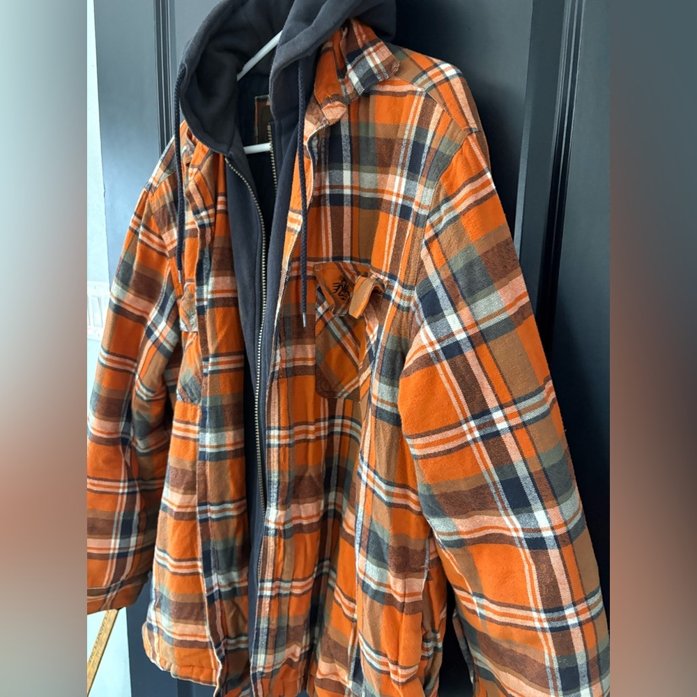 Legendary Whitetails Chore Jacket Men Quilted Hood Flannel Shacket Large - Picture 2 of 8